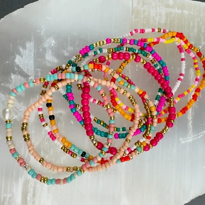 🎁 Armband Damen Elastisch Boho Perlenarmband Bunt Handmade Glasperlen Geschenk - Bild 1 von 4