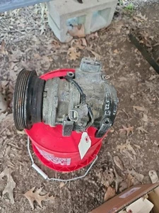 1992-2001 Toyota Camry 2.2 Ac Compressor Preowned - Picture 1 of 4