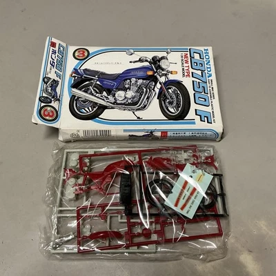 New Type HONDA CB750 F - 1/20 -  Kit Da Montare - NUOVO - Small Bikes Series - Immagine 1 di 3