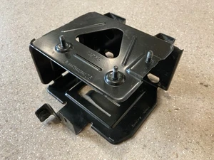Halterung Mercedes 447 Akkumulator Halterung Accumulator Bracket A4475402640 - Picture 1 of 17