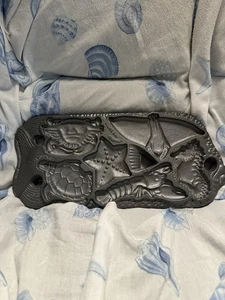 1989 John Wright Co Double Sided Cast Iron Sea Life Cookie Form Vintage Wow !! - Picture 1 of 4