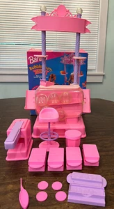 Barbie Puppe Bubble Gum Shop Mattel #12710 mit Originalkarton 1995 - Bild 1 von 13