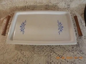 Corning Ware Blue Cornflower Bake/Broil/Serve Tray with Brass Caddy P-35-B - Picture 1 of 6