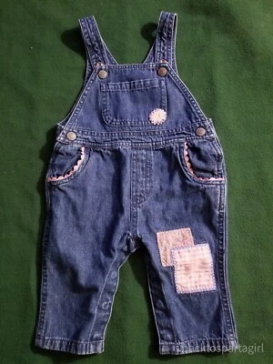 Mono vaquero genuino para niños Oshkosh bebé niña 9 meses  Foto 1 de 4