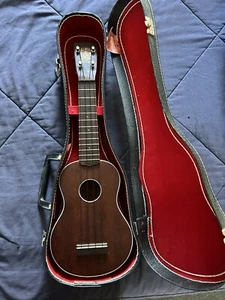 1950’s Aloha Royal Ukulele W/Case - Picture 1 of 6