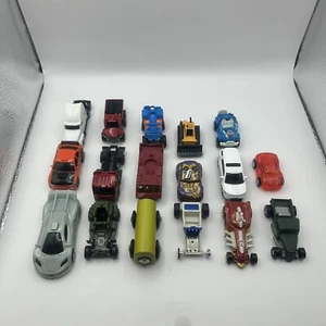 Konvolut 17 gemischte Autos Hotwheels und Matchbox und andere wie besehen - Bild 1 von 3