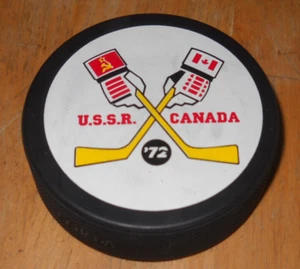 1972 USSR VS CANADA SUMMIT SERIES VINTAGE GENERAL TIRE HOCKEY PUCK TOP ZUSTAND! - Bild 1 von 6