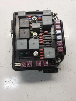 Fuse Box Engine Fits 03-04 ION 1390039 - Image 1 of 4