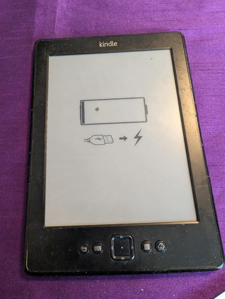 Amazon Kindle (4th Generation) , Wi-Fi, 6in , non touch, please read details - Image 1 of 4