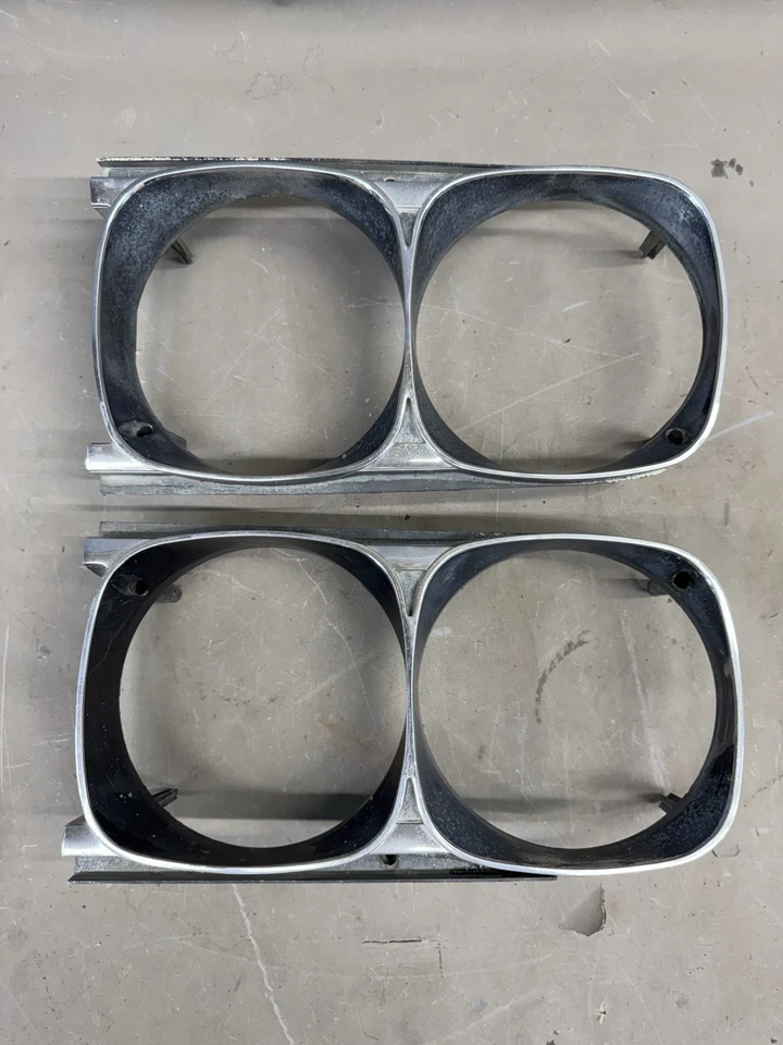 Pontiac GTO 1968 1969 faros cucharones biseles de ajuste faro cejas LeMans OEM Foto 1 de 4