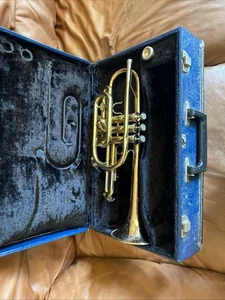 Vintage Holton Collegiate C-602 Bb cornet silver and brass (1966) box - Picture 1 of 8
