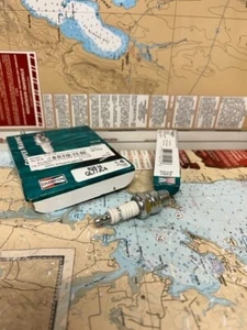 Champion pack of 4 #QL77JC4 Copper Marine Spark Plug 828M. - Picture 1 of 1