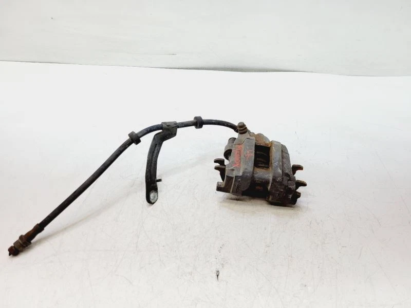 2005 年马自达 Tribute 后驱动左制动卡钳 EFY5-26-71X — 第 1/4 张图片