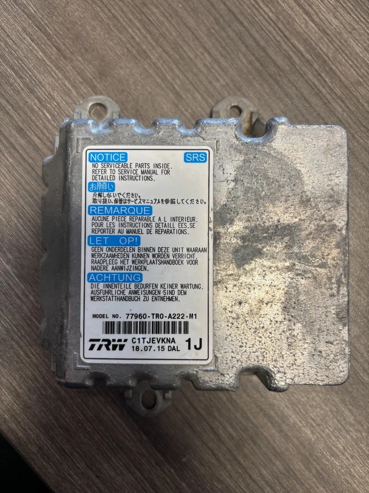 Módulo computador Honda Civic-4 puertas 2014-2015 77960-TR0-A222-M1 Foto 1 de 3