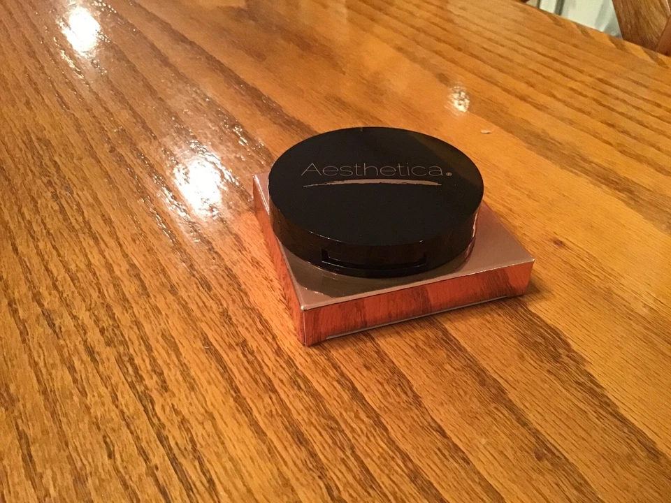 Aesthetica Sunset Bronzer 8.2g New In Box - Boxycharm - Image 1 of 1