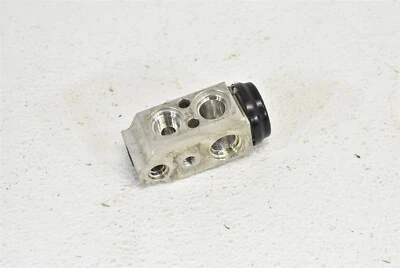 2013-2017 Hyundai Veloster Turbo AC Junction Block OEM 13-17 - Image 1 of 4