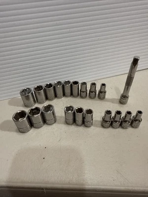 20 Piece Blue Point Metric And Sae Sockets Very Clean Blpsm Blps - Image 1 of 4