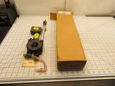 Ford F5RZ-18850-AA Aerial Power Antenna Assembly - Image 1 of 4