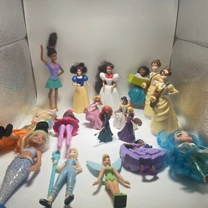 Lotto 17 pezzi sfusi principessa Disney McDonald’s ballerina sirena femmina piccolo giocattolo mix - Foto 1 di 7