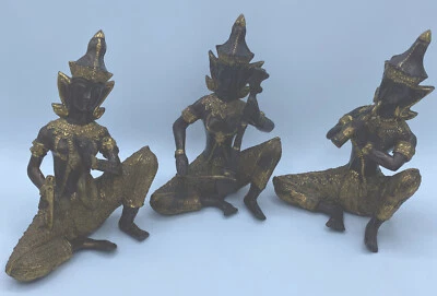 Conjunto raro antigo de 3 esculturas de músicos asiáticos de bronze da década de 1940 - Imagem 1 de 4