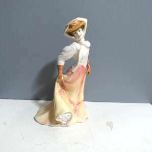Royal Doulton Figurine "The Open Road" HN 4161 - Picture 1 of 11