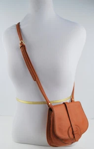Isaac Mizrahi Live English Tan Flap front Crossbody Purse Great Details - Picture 1 of 10