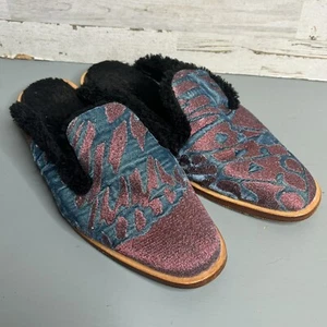 Free People Slipper Pantoletten Schmetterlingseffekt rot blau metallic Fell gefüttert Gr. 38 - Bild 1 von 3