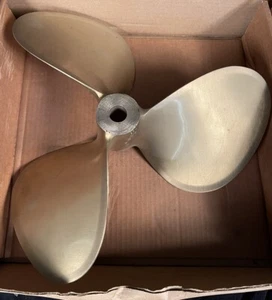 Michigan Dyna Jet 18 x 22 Pitch 3 Blade Right Hand Bronze Inboard Boat Propeller - Foto 1 di 5