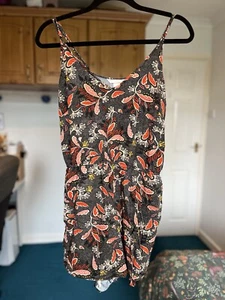 H&M Floral Playsuit Size 8 Black and Red With Pockets! - Picture 1 of 4