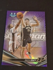 2022-23 Bowman University Best - Zach Edey #74 rifrattore viola /250 (RC) - Foto 1 di 2