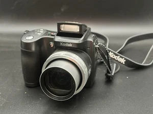 Kodak Easyshare ZD710 7.1MP Digital Camera - Picture 1 of 4