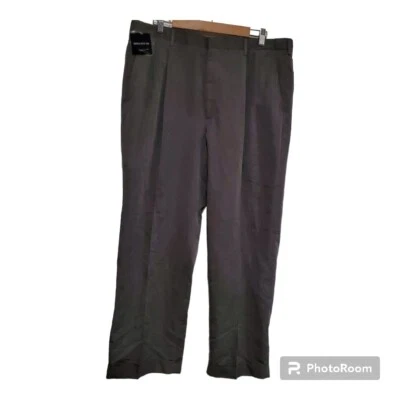 Haggar Comfort Fit Waist Pleated Cuffed Gray Pants Size 40X30 - Image 1 of 4