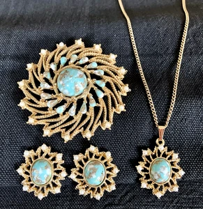 Sarah Coventry Parure ~ Set mit Anstecknadel, Halskette & Ohrringen ~ "Azure Skies" ~ 1972 - Bild 1 von 6
