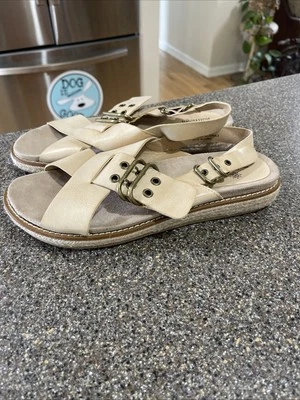 New Women's Ruff Hewn Ofelia Beige Crisscross Faux Leather Sandals Size 8.5 - Image 1 of 4