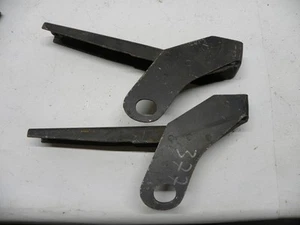 COPPIA STAFFE PARAURTI FIAT 127 CL POSTERIORE - Foto 1 di 1