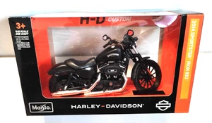 MAISTO H-D CUSTOM 1:12 MOTO HARLEY DAVIDSON SPORTSTER IRON  883 2014   ART 32326 - Foto 1 di 2