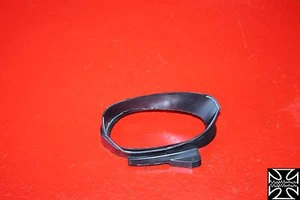 06 2006 YAMAHA R1 RIGHT RAM AIR INTAKE DUCT TUBE RUBBER - Foto 1 di 3