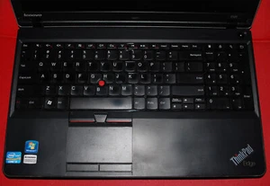 Lenovo ThinkPad Edge E520 Intel i3-2310m 2.1 GHz 14” Wi-Fi - For Parts - Picture 1 of 8