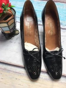 Pappagallo Pumps SIZE 7 N Black Leather Square Pointy toe Heels - Picture 1 of 8
