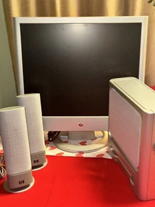 HP 17” LCD Flatscreen Monitor with 3 Speakers - Picture 1 of 10