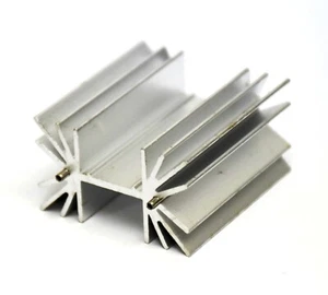 4 pz dissipatore di calore in alluminio transistor TO-220 TO-3P * 45x25 mm WxD H = 45 mm naturale + pin - Foto 1 di 5