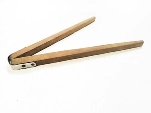 Antica pinza per bucato in legno primitiva vintage arredamento camera - Foto 1 di 9