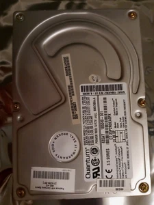Unidad de disco duro Quantum 635AT 642MB IDE 3,5" P/N 185049-001 - Imagen 1 de 4