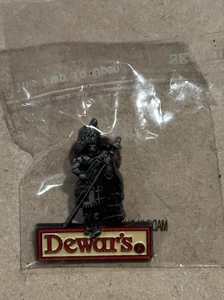 Vintage DEWAR'S Sammler Schotte Logo Scotch Whiskey Anstecknadel Krawatte Tac Neu in Verpackung - Bild 1 von 2