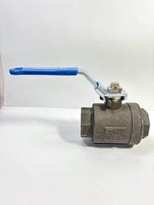 Jamesbury 6F-2236TTB 1-1/2” Female NPT Threaded Manual Ball Valve 1000 CWP - Image 1 of 4