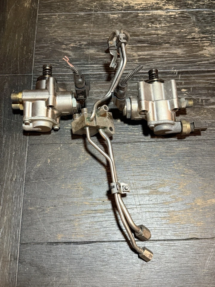 原始设备制造商奥迪 7-11 A6 A8 RS4 S5 4.2L V8 高压燃油泵一对 B7 C6 D3 B8 4L — 第 1/4 张图片
