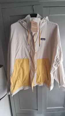 Patagonia Women's Skysail Jacket  XL White Yellow - Image 1 of 3