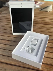 iPad 10.2 (2020) 8. Generation 32 GB - Wi-Fi - Silber - Bild 1 von 6