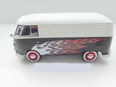 Volkswagen VW T1 Bus Trasportatore Nero Bianco Fiamma Motormax 1:24 Nuovo 79566 - Immagine 1 di 4