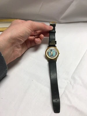 Relojes de imagen vintage Mickey Mouse Walt Disney World muebles reloj necesita murciélago Foto 1 de 4